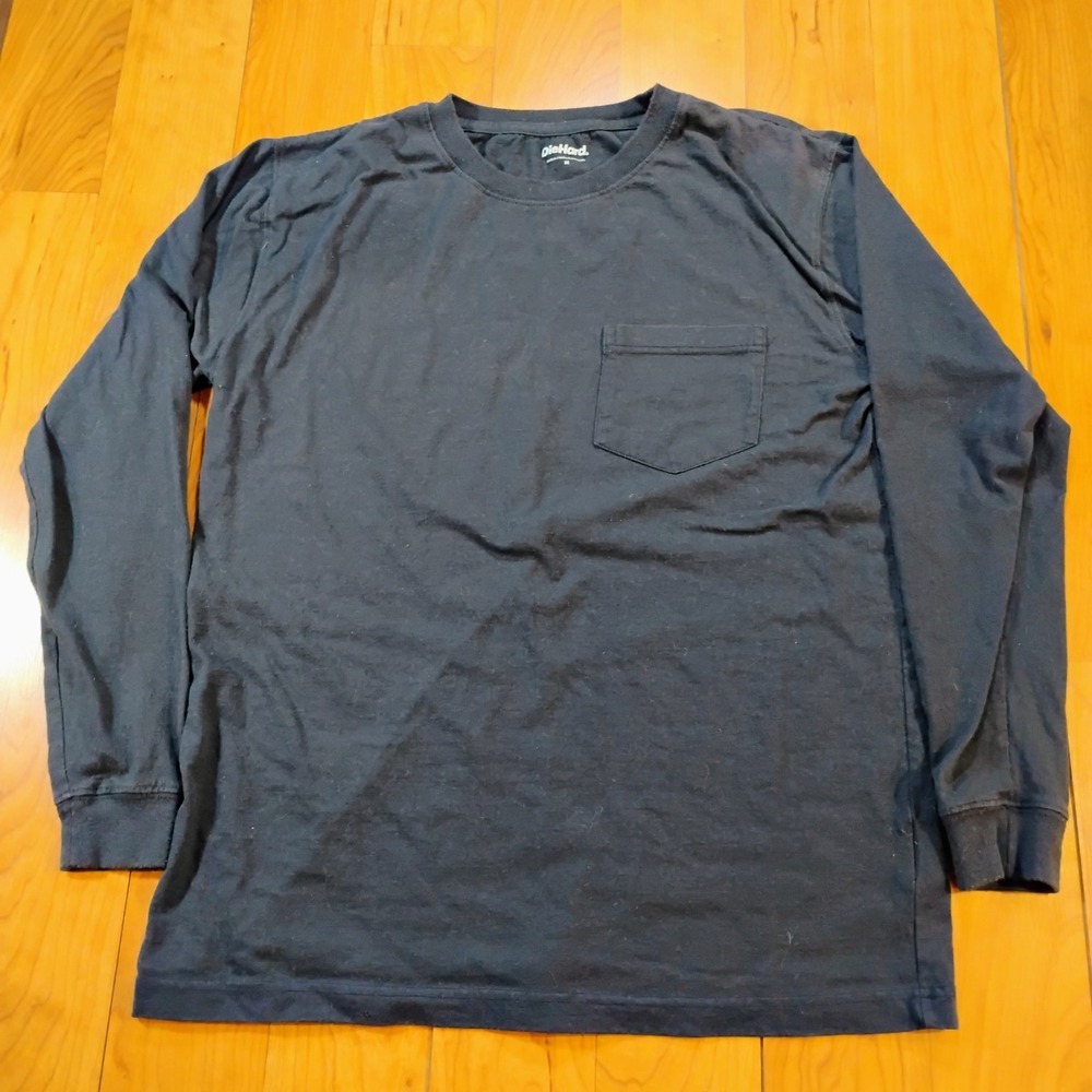 DieHard Men's Medium Navy Long Sleeve Tee Shirt Pocket